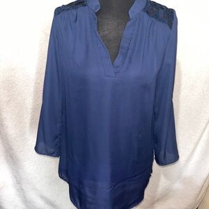 Rue21 Navy Blouse with Crochet Lace Accents Size Small Beautiful!❤️❤️❤️